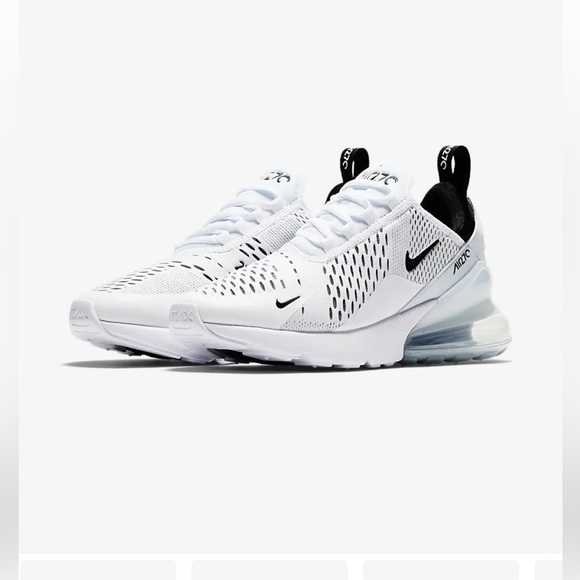 Nike Shoes - Nike Air Max 270